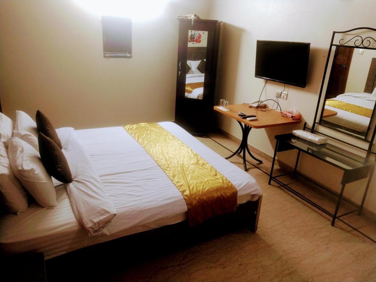 Luxury Living Rooms Near Agha Khan, Millennium, Nueplex Karaczi Zewnętrze zdjęcie
