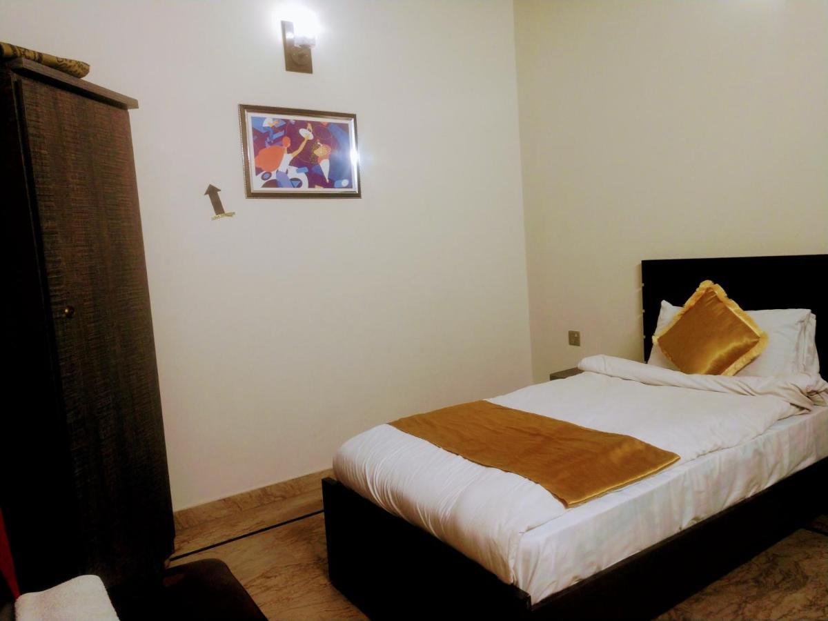 Luxury Living Rooms Near Agha Khan, Millennium, Nueplex Karaczi Zewnętrze zdjęcie